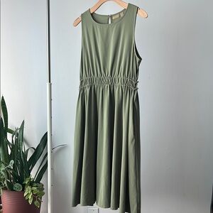 Zella Green Sleeveless Crew Neck Midi utility dress M